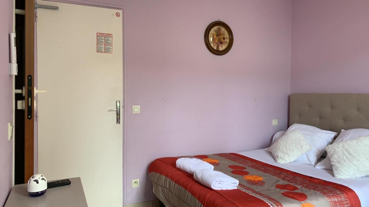 Hotel Du Cygne De La Croix Blanche Lailly-en-Val 외부 사진
