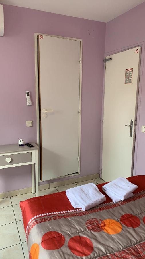 Hotel Du Cygne De La Croix Blanche Lailly-en-Val 외부 사진