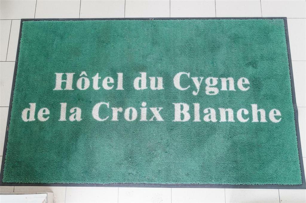 Hotel Du Cygne De La Croix Blanche Lailly-en-Val 외부 사진
